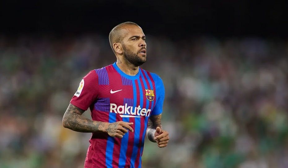 Dani Alves jugando en Bercelona
