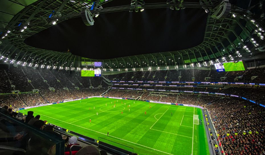 Estadio de fútbol moderno