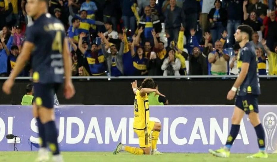 Festejo de Cavani en Boca