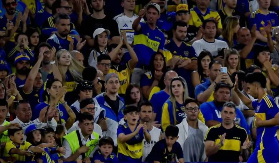 Hinchas de Boca contra el equipo