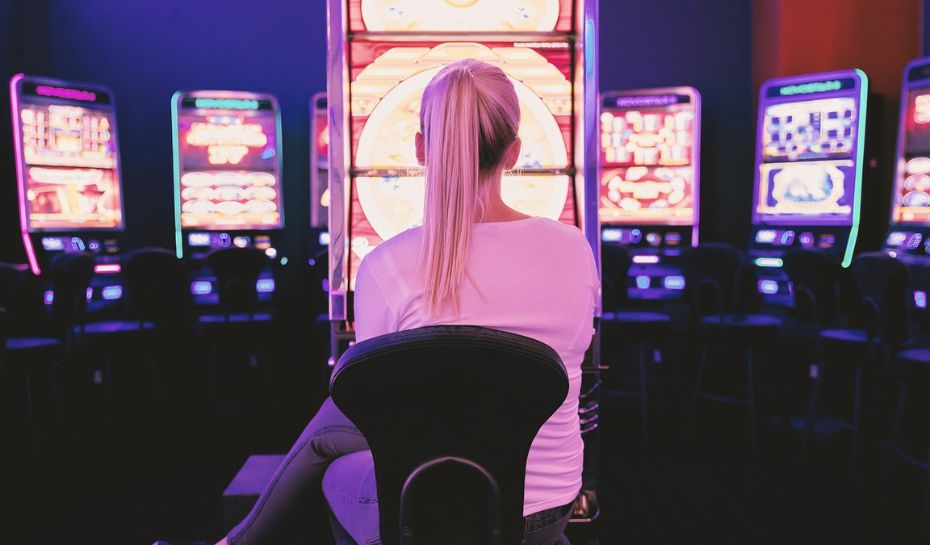 Apuestas y ganancias en un casino