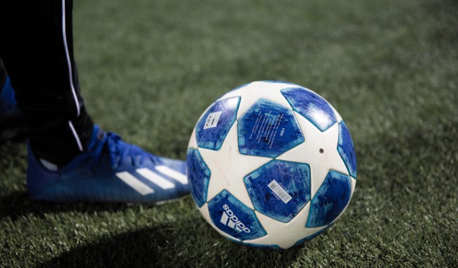 Pelota de fútbol moderna