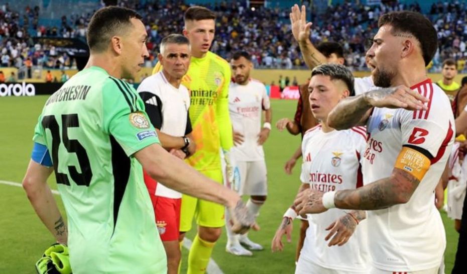 Pelea entre Otamendi y Marchesín