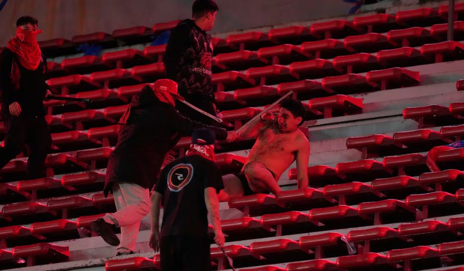 Hincha golpeado en los incidentes de Independiente