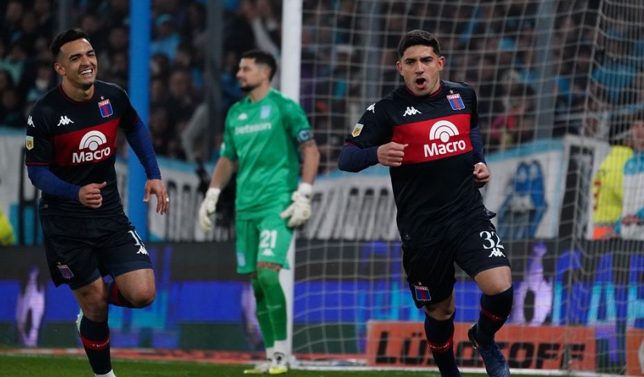 Triunfo de Tigre vs. Racing por la Liga Profesional 2025