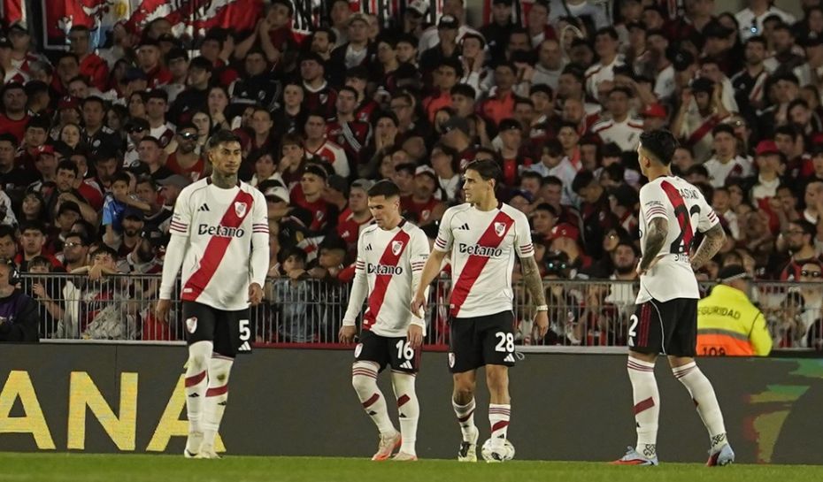 Derrota y crisis en River