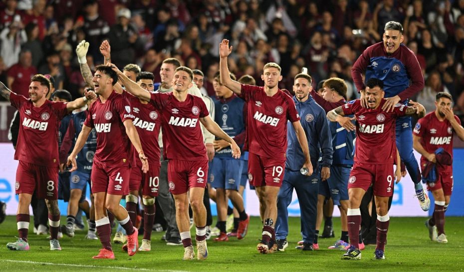Festejo de Lanús y pase a la final de la Copa Sudamericana