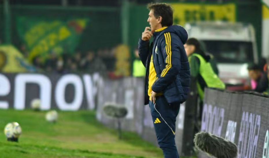 Úbeda dirigiendo a Boca de visitante