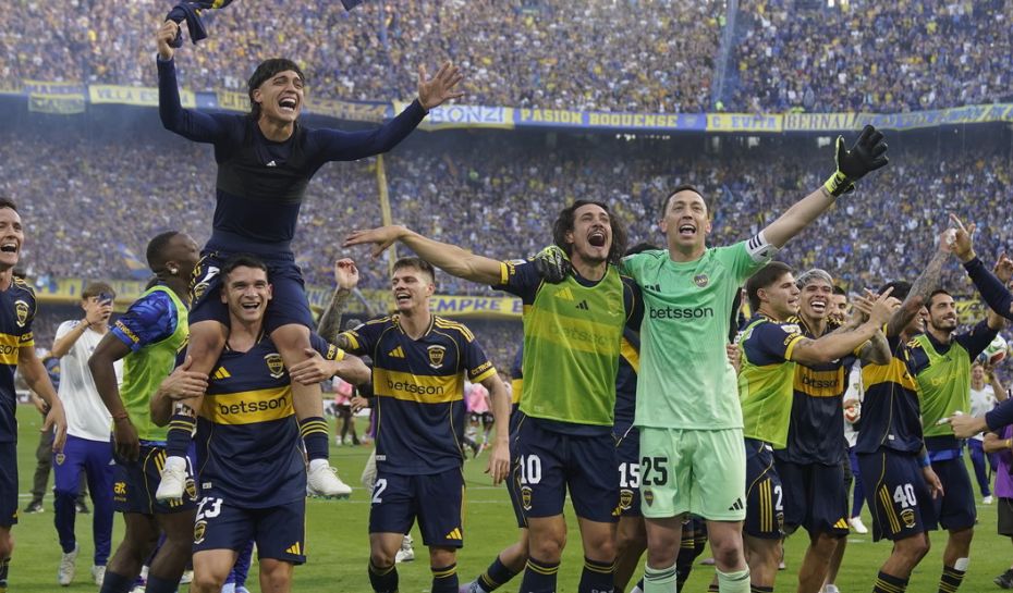 Festejo de Boca tras vencer a River en la Bombonera