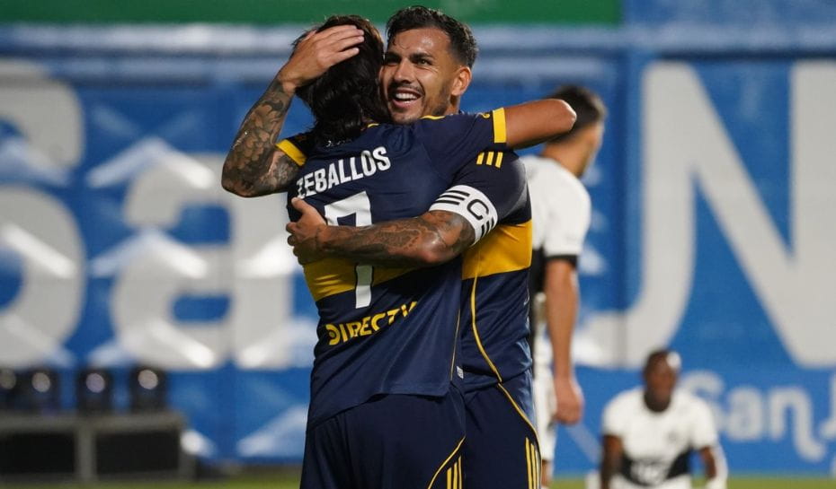 El abrazo entre Zeballos y Paredes