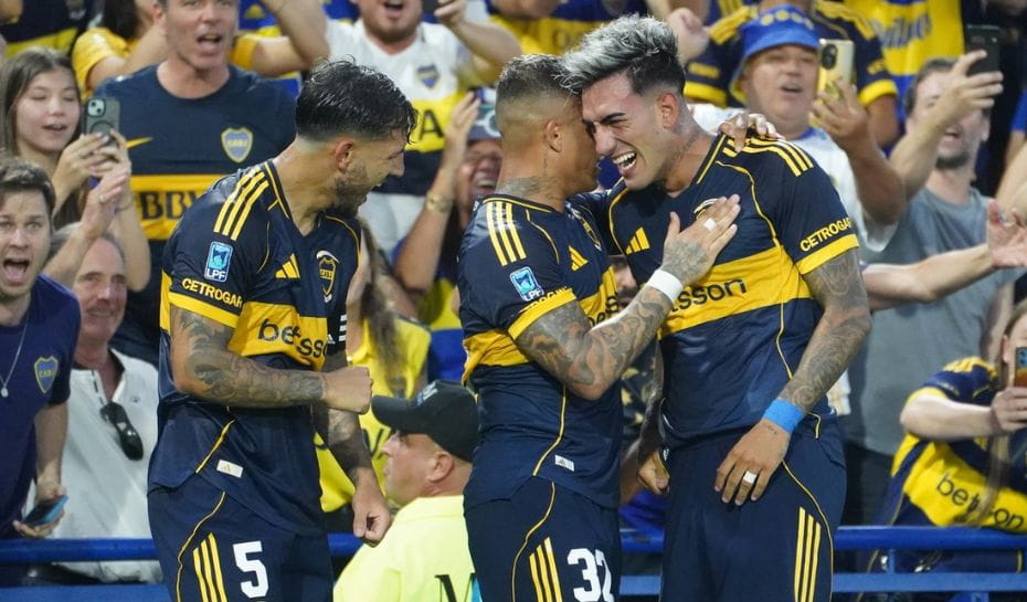 Festejo de gol de Di Lollo para Boca