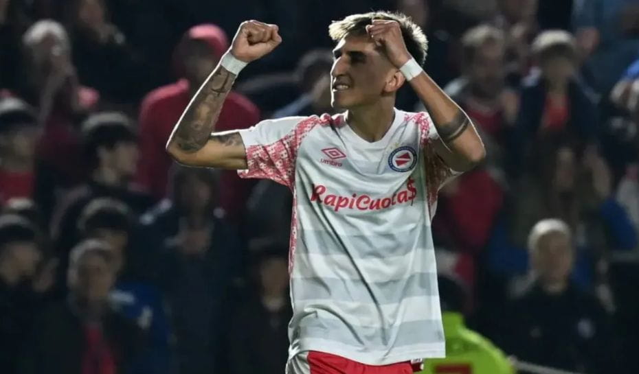 Festejo de gol de Alan Lescano con Argentinos Juniors