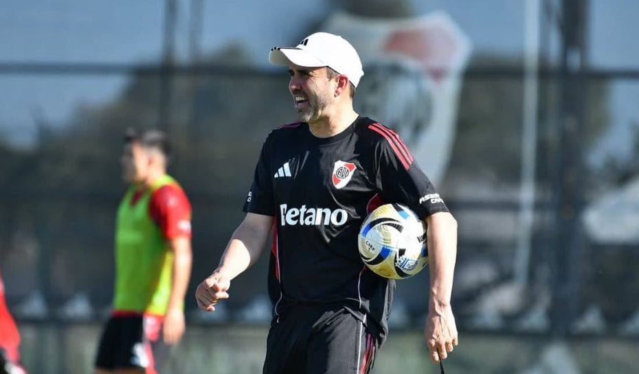 Entrenamiento distendido con Coudet en River