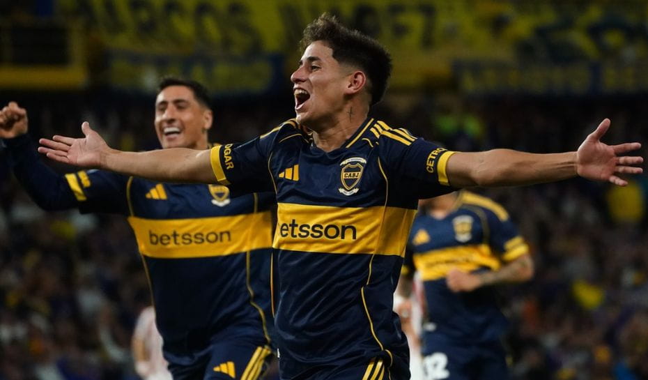 Gol de Bareiro y festejo en la Bombonera