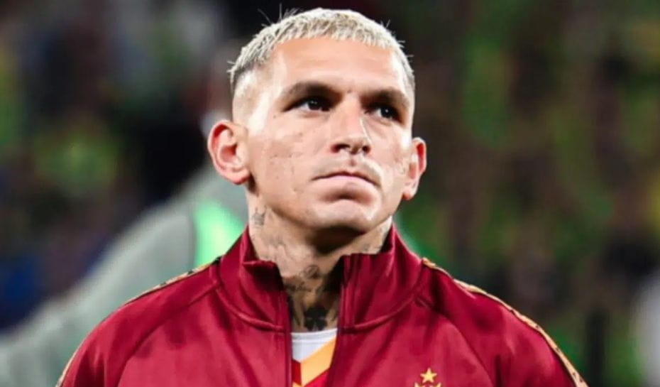 Lucas Torreira con la camiseta de Galatasaray