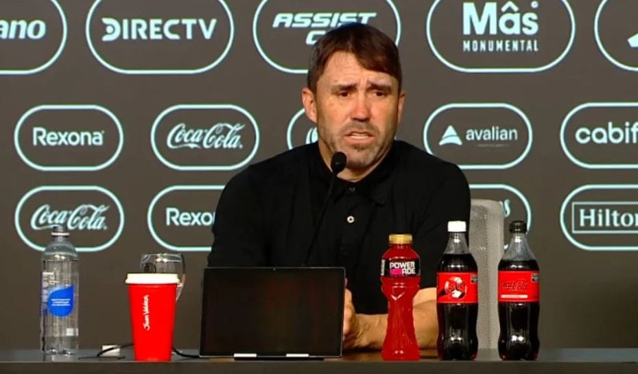 Chacho Coudet en conferencia de prensa de River
