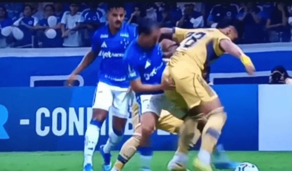 El espantoso gesto del volante de Cruzeiro contra Bareiro