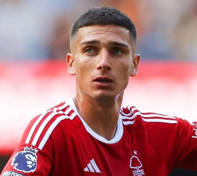 Nicolás Domínguez en Nottingham Forest's