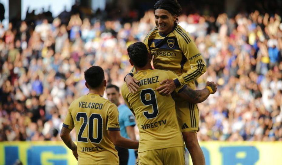 El festejo de gol de Zeballos y Giménez