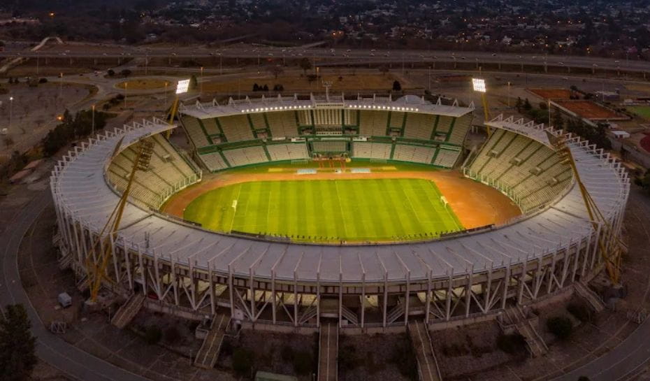 Estadio Mario Alberto Kempes (Foto: Marcelo Cariddi)