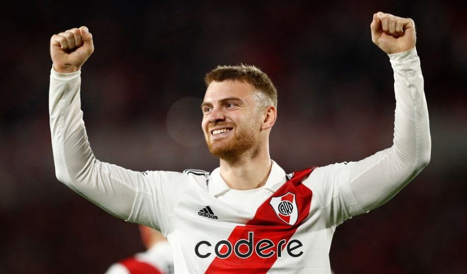 Lucas Beltrán jugando en River (Foto: REUTERS/Agustin Marcarian)