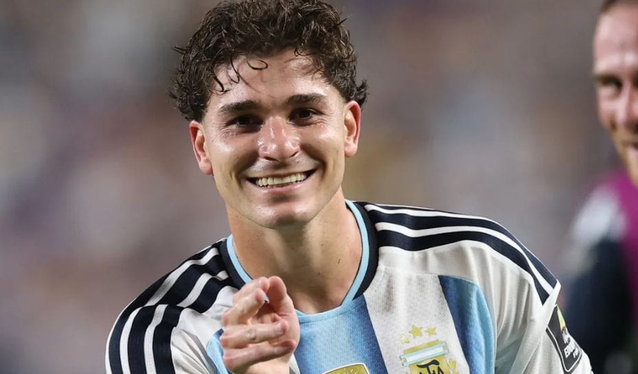 El festejo de Julian Álvarez con la selección Argentina (Foto: Getty)