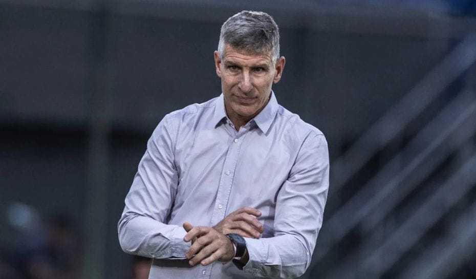 Martín Palermo como DT (Foto: Olimpia)