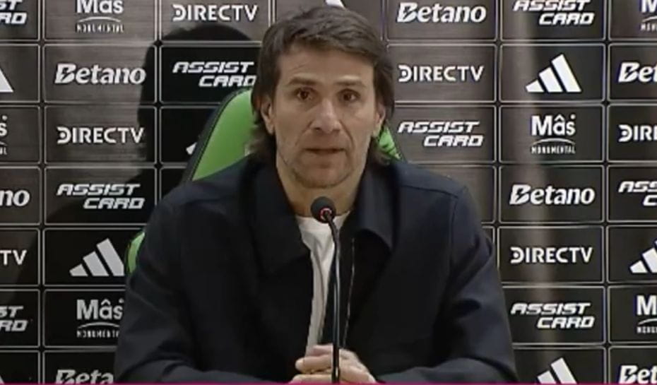 Ponzio en conferencia de prensa como DT de RIver (Foto: TyC Sports)