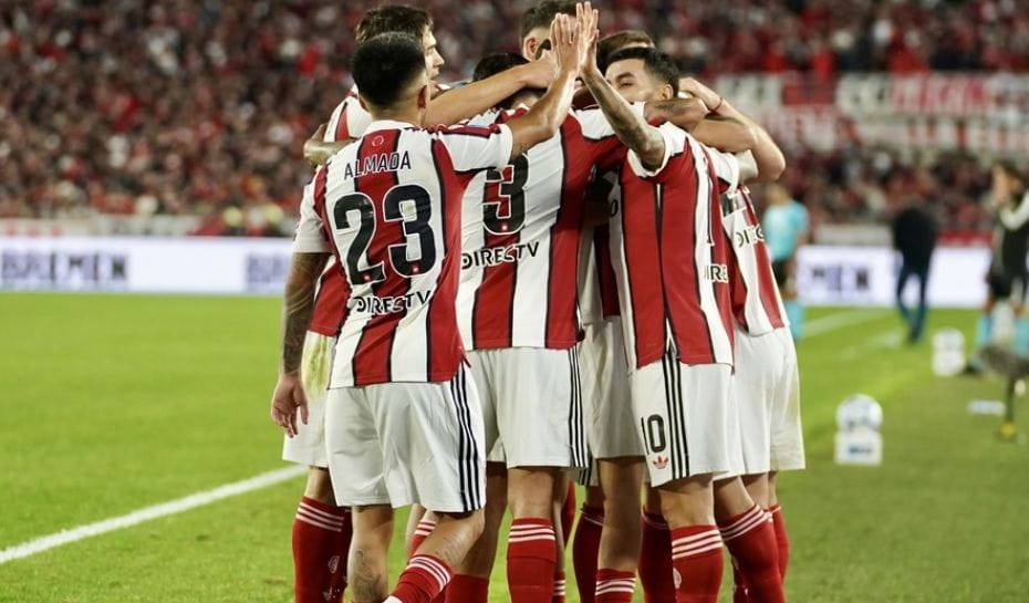 Triunfo y festejo de River en el Monumental (Foto: Maxi Failla)
