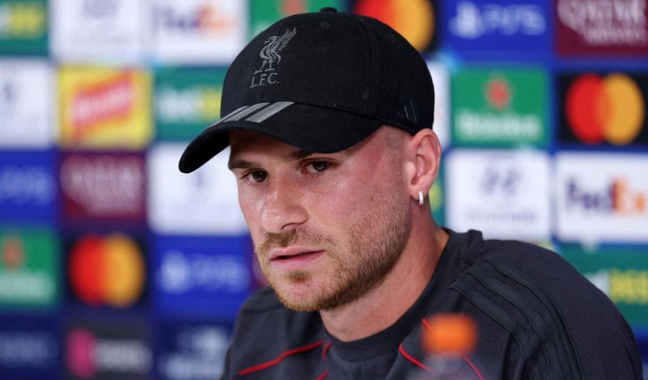 Alexis Mac Allister en conferencia con Liverpool (Foto: AFP)