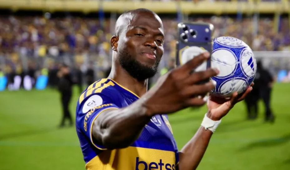 Enner Valencia luego de hacerle 3 goles a Racing (Foto: Copa Argentina)