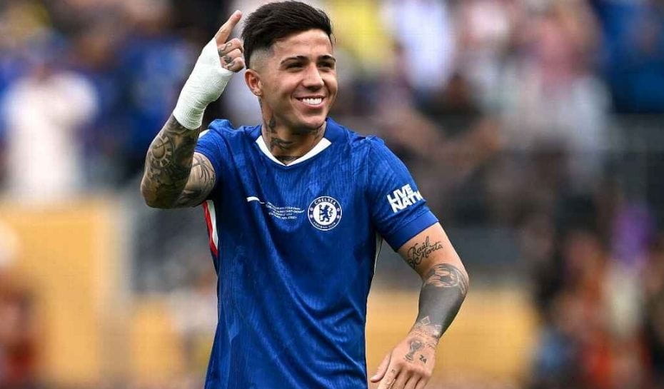 Enzo Fernández sonriendo en Chelsea (Foto: Getty Images)