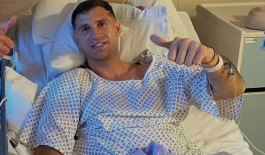 El Dibu Martínez fue operado luego de su accidente (Foto: @federicofernandez89)