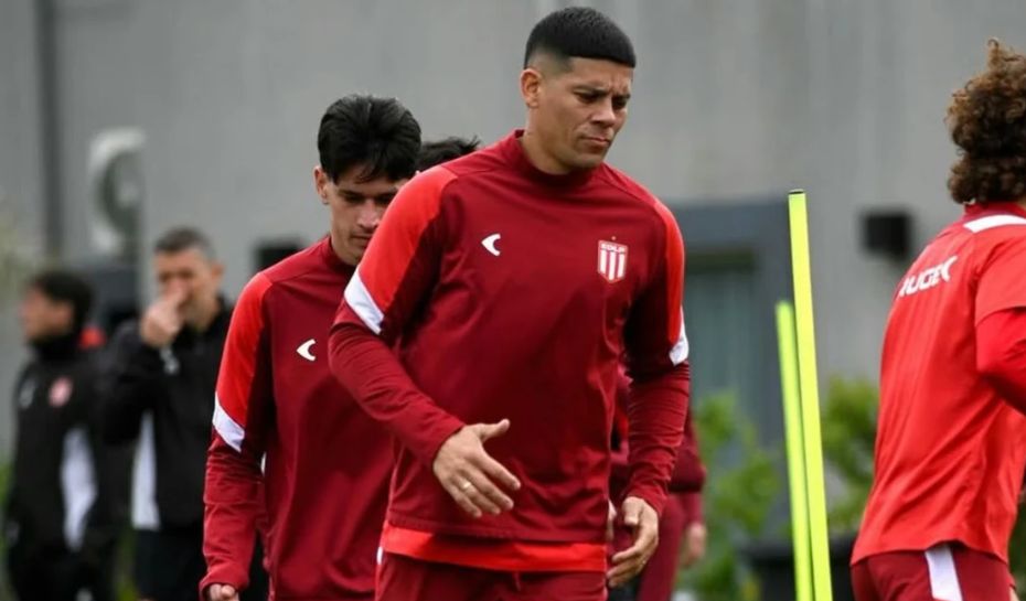 Marcos Rojo en el entrenamiento con Estudiantes