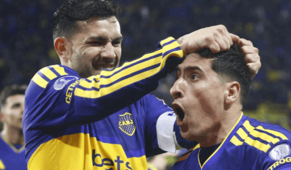 Paredes festejando junto a Merentiel
