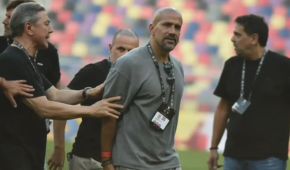 Juan Sebastián Verón fue suspendido tres meses por el escándalo de la Supercopa Internacional